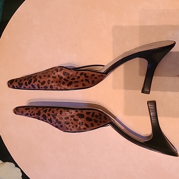 Preview International Brown Heels, size 9 - Picture 3 of 4